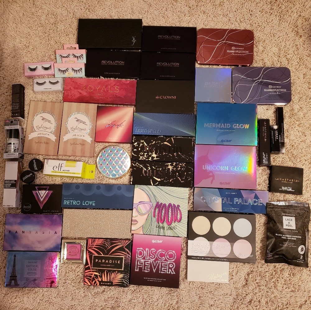 Huge makeup bundle! SOLD!!!